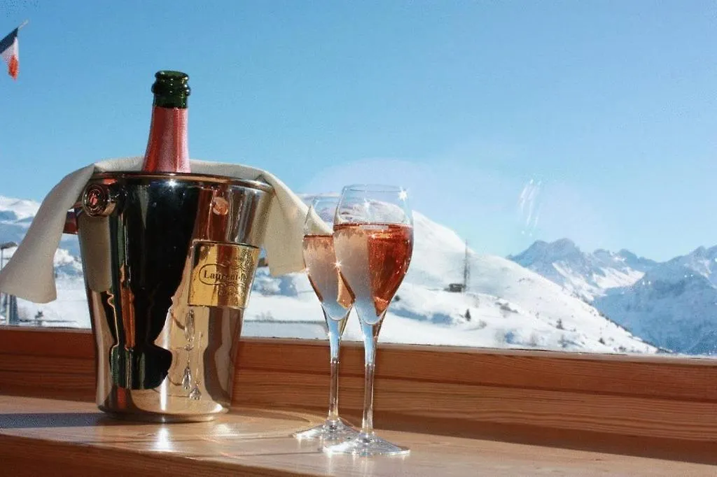 Le Castillan Alpe d'Huez 3*,